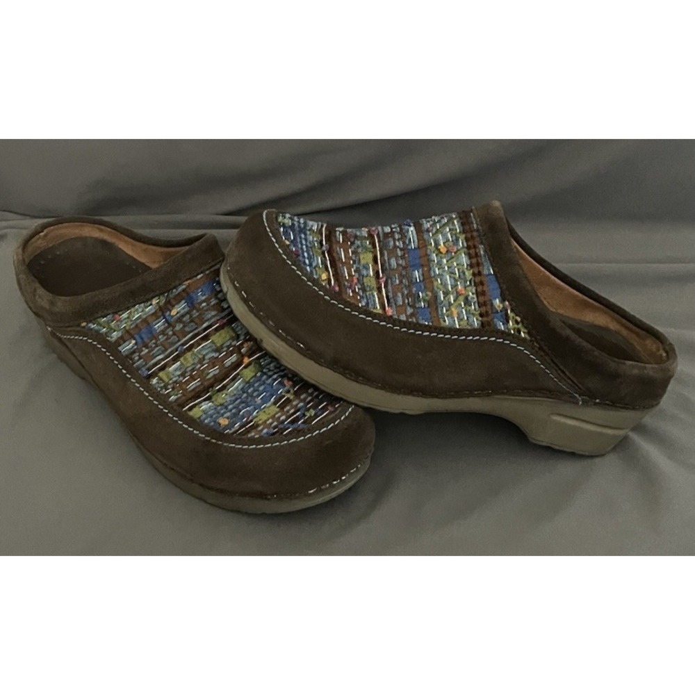 Dansko Shoes Womens Size 41 Brown Suede Embroidered Comfort Clogs Slip On Boho